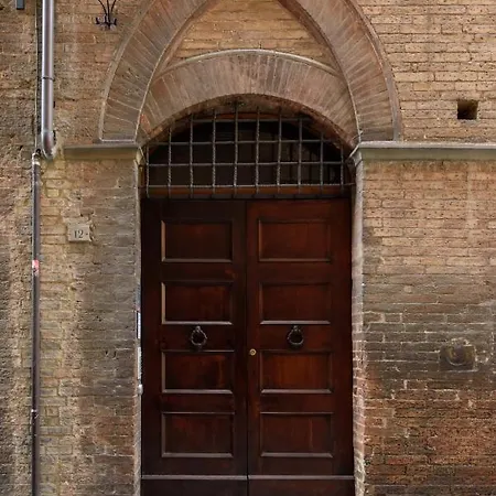 Panoramico San Martino 12 * Сиена