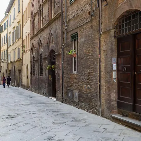 Panoramico San Martino 12 * Сиена